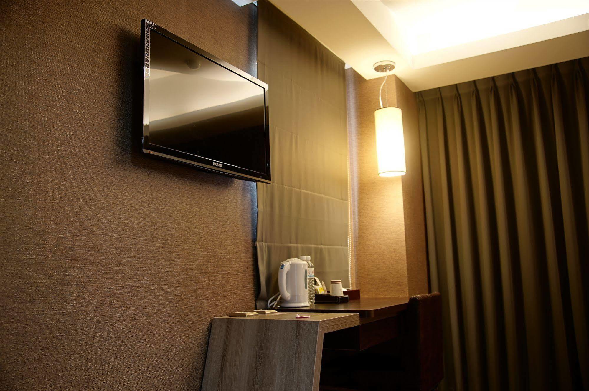 Talmud Business Hotel - Zhongshan Taichung Eksteriør billede