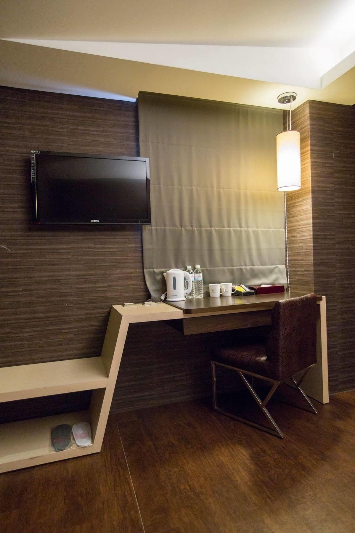 Talmud Business Hotel - Zhongshan Taichung Eksteriør billede