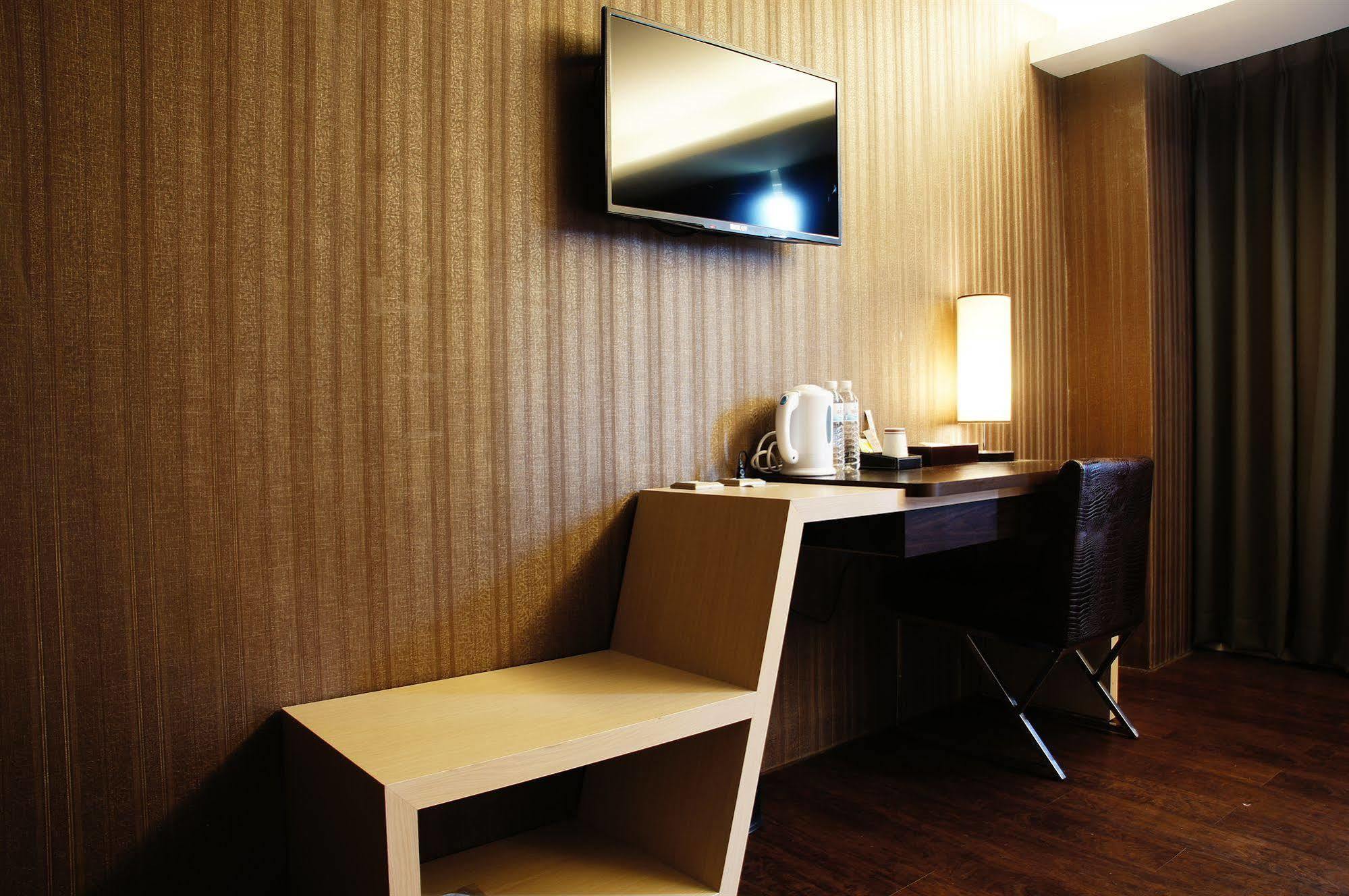 Talmud Business Hotel - Zhongshan Taichung Eksteriør billede