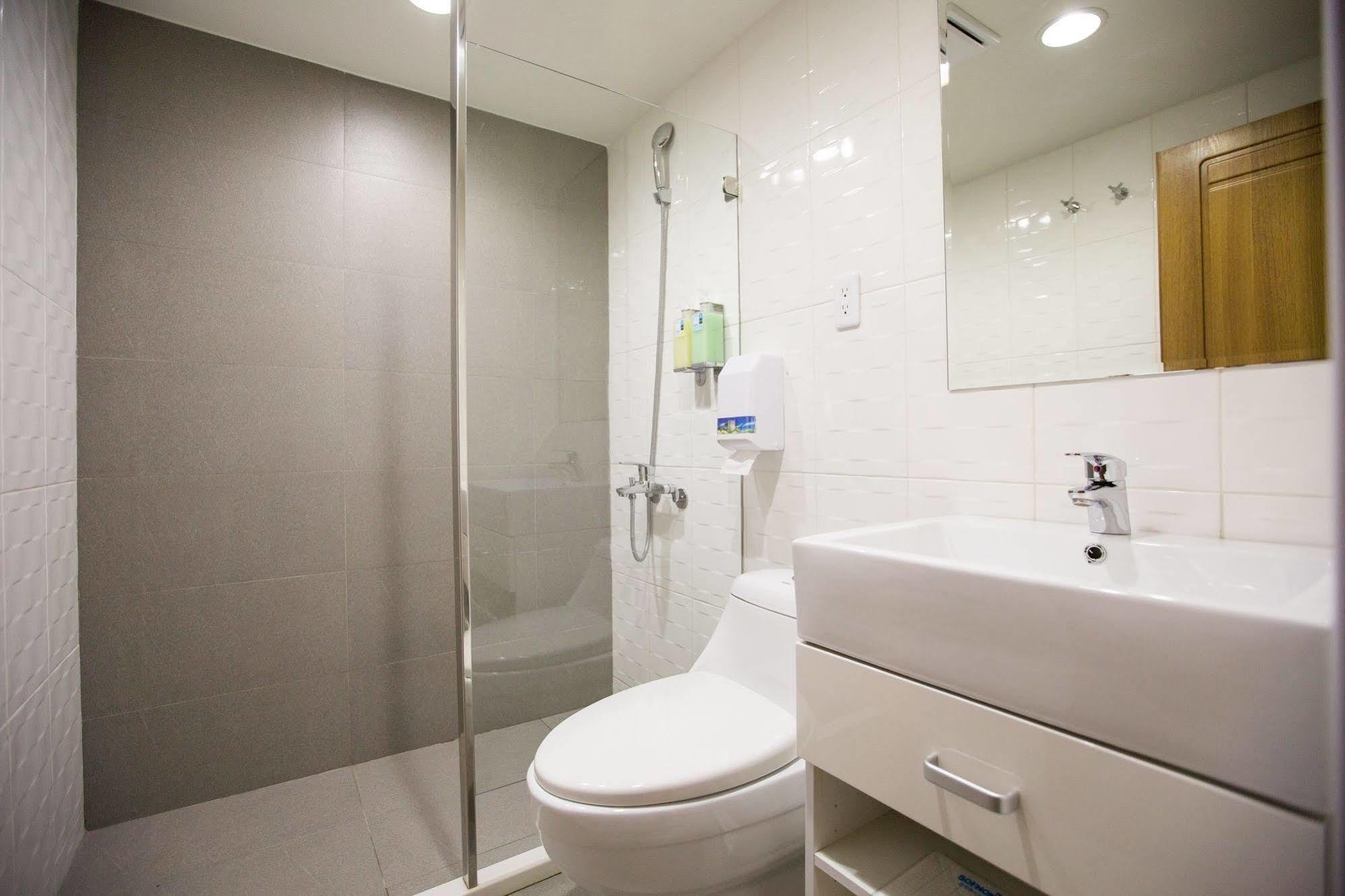 Talmud Business Hotel - Zhongshan Taichung Eksteriør billede